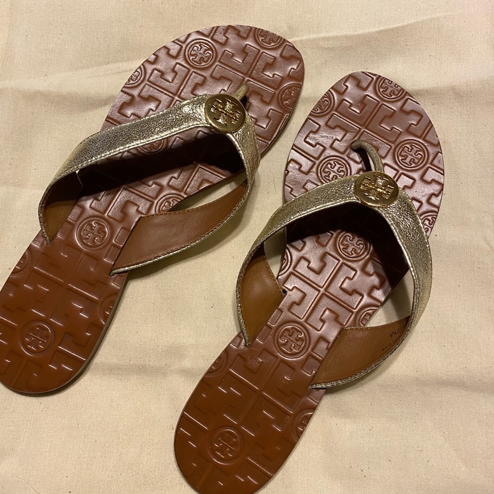 New in box Tory Burch Thora Size 7 Spark Gold